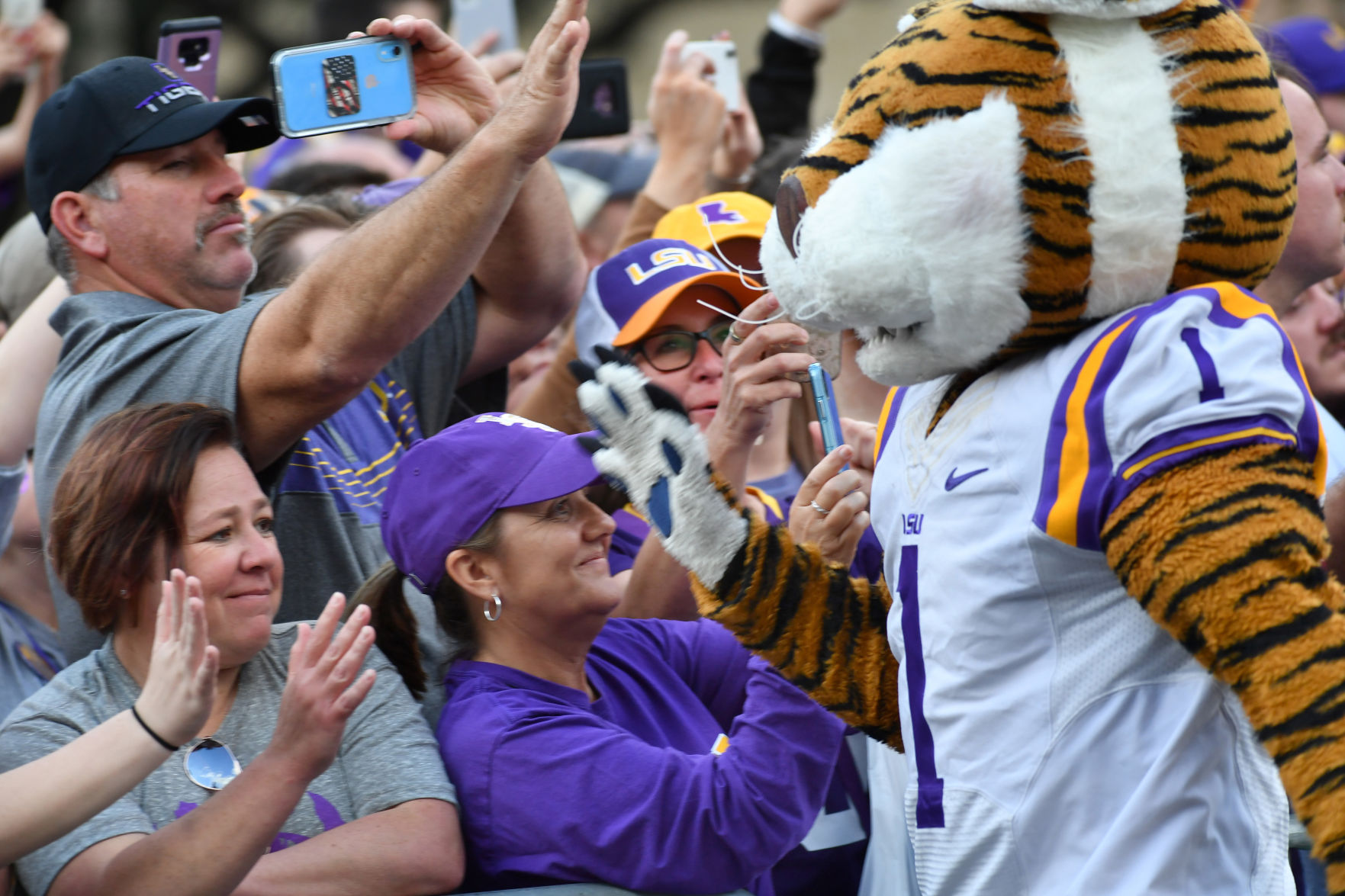 BR..lsutexasammain.120119 TS 136.jpg